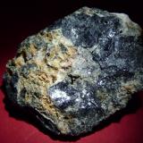 Galena y Cerusita.<br />Mina de Vallclara, Mas de lAnglès, Vallclara, Comarca Conca de Barberà, Tarragona, Cataluña / Catalunya, España<br />70x50 mm.<br /> (Autor: Jesus Franquesa Baucells)