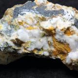 AragonitoMines Can Palomeres, Malgrat de Mar, Comarca Maresme, Barcelona, Cataluña / Catalunya, España6 x 4 x 3 cm (Autor: karbu8)