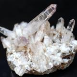 Cuarzo (variedad amatista)<br />Cerro de la Concordia, Piedra Parada (Las Vigas), Municipio Tatatila, Veracruz (Veracruz de Ignacio de la Llave), México<br />57 x 41 x 41 mm.<br /> (Autor: José Luis Zamora)