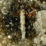 Quartz, Calcite, jouravskite?, manganite<br />N'Chwaning II Mine, N'Chwaning mining area, Kuruman, Kalahari manganese field (KMF), Northern Cape Province, South Africa<br />F.O.V. about 33 mm<br /> (Author: Pierre Joubert)