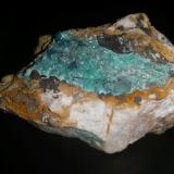 Auricalcita, Hemimorfita y RosasitaMina Dos Adriana, Distrito Zapallar, Provincia Copiapó, Región Atacama, Chile8 x 5 cm. (Autor: Alvaro2121)