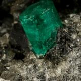 Beryl (variety emerald), Calcite, Pyrite<br />Muzo mining district, Western Emerald Belt, Boyacá Department, Colombia<br />76x47x45mm, xl=7x5mm<br /> (Author: Fiebre Verde)