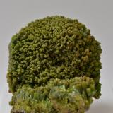 Piromorfita<br />Mina Daoping, Gongcheng, Prefectura Guilin, Región Autónoma Guangxi Zhuang, China<br />6,5x 6x 6 cm<br /> (Autor: Raul S. Llorente)
