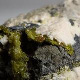 Galena, Piromorfita-Mimetita y Wulfenita<br />Mina Atrevida, Vimbodí i Poblet, Comarca Conca de Barberà, Tarragona, Cataluña / Catalunya, España<br />Encuadre 2,5 x 2 cm aprox.<br /> (Autor: heat00)