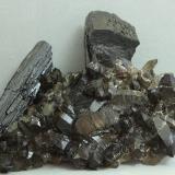 Cuarzo y ChorloMonte Erongo, Usakos, Región Erongo, Namibia98x71x31 mm (Autor: Juan Espino)