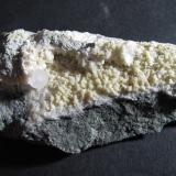 Analcima y PrehnitaOphite Quarry , Calpe, Comarca Marina Alta, Alicante / Alacant, Valencian Community / Comunitat Valenciana, Spain8 x 4 cm. (Autor: prcantos)