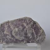 Lepidolita<br />Valle Sahatany (Mt. Ibity), Región Vakinankaratra, Madagascar<br />7 x 4 x 0,6 cm<br /> (Autor: Raul S. Llorente)