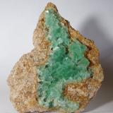 Fluorita<br />Pedrera Berta, Turó de Can Domènech, Serra de Roques Blanques, Sant Cugat del Vallès-El Papiol, Comarca Vallès Occidental / Baix Llobregat, Barcelona, Cataluña / Catalunya, España<br />10,6 x 8,4 x 2,4 cm<br /> (Autor: heat00)