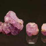Coquimbite<br />Dexter No. 7 Mine, Calf Mesa, San Rafael District, Emery County, Utah, USA<br />2.0 cm group and 0.7 cm single crystals<br /> (Author: crosstimber)