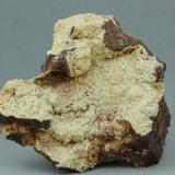 Fluorapatito<br />Sierra del Aljibe, Aliseda, Comarca Tajo-Salor Almonte, Cáceres, Extremadura, España<br />68x43x49 mm<br /> (Autor: Juan Espino)