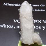 Cuarzo (variedad cuarzo lechoso)<br />Concesión Andrea-2 (Los Arenales), paraje Marrada de Callaf, Cáceres ciudad, Comarca de Cáceres, Cáceres, Extremadura, España<br />15x50 mm<br /> (Autor: Ignacio)