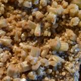 Piromorfita<br />Concesión Resuperferolítica, Cerro de la Canaleja, Santa Eufemia, Comarca Los Pedroches, Córdoba, Andalucía, España<br />8,6 x 6,6 x 3 cm<br /> (Autor: Raul S. Llorente)