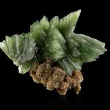 Ludlamite<br />Huanuni Mine, Huanuni, Dalence Province, Oruro Department, Bolivia<br />6,5	x	5,0	x	3,5	cm<br /> (Author: MIM Museum)