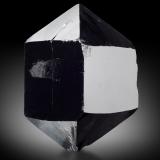 Cassiterite<br />Mount Xuebaoding, Pingwu, Mianyang Prefecture, Sichuan Province, China<br />7,0 x 4,0 x 4,0 cm<br /> (Author: MIM Museum)