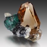 Topaz<br />Dassu, Braldu Valley, Shigar District, Gilgit-Baltistan (Northern Areas), Pakistan<br />5.0 x 6.0 x 6.5 cm<br /> (Author: MIM Museum)