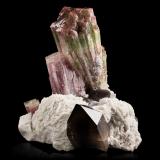 Elbaïte with Quartz and Albite<br />Paprok, Kamdesh District, Nuristan Province, Afghanistan<br />19,5 	x	21,0	x	20,5	cm<br /> (Author: MIM Museum)