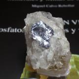 Molibdenita<br />Mina Moly Hill, La Motte, Abitibi RCM, Abitibi-Témiscamingue, Québec, Canadá<br />25x40 mm<br /> (Autor: Ignacio)