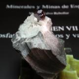 Cinabrio<br />Provincia Hunan, China<br />40x25 mm<br /> (Autor: Ignacio)