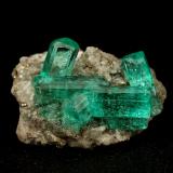 Beryl (variety emerald), Calcite, Pyrite<br />Chivor mining district, Municipio Chivor, Eastern Emerald Belt, Boyacá Department, Colombia<br />largest xl=11mm<br /> (Author: Fiebre Verde)