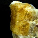 Berilo<br />Cantera Cerro de la Sal. Concesión Dos Puntos, Sierra Albarrana, Hornachuelos, Comarca Valle Medio del Guadalquivir, Córdoba, Andalucía, España<br />3,5 x 4 x 3 cm.<br /> (Autor: Felipe Abolafia)