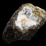 Mordenite and Quartz (variety chalcedony)<br />Chakan, Pune District (Poonah District), Maharashtra, India<br />19,0	x	12,0	x	10,5	cm<br /> (Author: MIM Museum)
