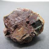 Siderita, MalaquitaProbadora Mine (De La Estrella Mines), Güéjar Sierra, Comarca Vega de Granada, Granada, Andalusia, Spain2''5 x 2 cm. (Autor: prcantos)