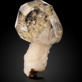 Calcite<br />Verkhnii Mine, Dalnegorsk, Dalnegorsk Urban District, Primorsky Krai, Russia<br />14,0	x	9,0	x	6,0	cm<br /> (Author: MIM Museum)