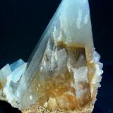 Calcita<br />Canteras de mármol, Estremoz, Distrito Évora, Província Alentejo Central, Región Alentejo, Portugal<br />7,5 x 5 x 8 cm.<br /> (Autor: Felipe Abolafia)