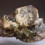 FluoritaMina Touroug-El Hamda, Erfoud, Provincia Er Rachidia, Región Drâa-Tafilalet, Marruecos14 x 9 x 5 cm (Autor: Iván Blanco (PDM))