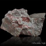 Cinabrio y Cuarzo<br />Mina Las Cuevas, Almadén, Comarca Valle de Alcudia, Ciudad Real, Castilla-La Mancha, España<br />110 x 56 x 36 mm.<br /> (Autor: Rafael Galiana)