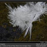 Aragonite<br />Coubon, Le Puy-en-Velay, Haute-Loire, Auvergne-Rhône-Alpes, France<br />fov 10 mm<br /> (Author: ploum)