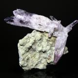 Quartz (variety amethyst)<br />Cerro de la Concordia, Piedra Parada (Las Vigas), Municipio Tatatila, Veracruz (Veracruz de Ignacio de la Llave), Mexico<br />7.0 x 6.7 cm<br /> (Author: Don Lum)