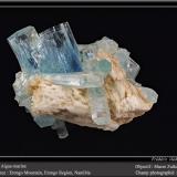 Beryl (variety aquamarine) with Albite<br />Erongo Mountain, Usakos, Erongo Region, Namibia<br />fov  5 cm<br /> (Author: ploum)