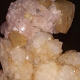 Quartz, Dolomite, Calcite<br />State Route 1 road cut, Woodbury, Cannon County, Tennessee, USA<br />40 x 28 mm.<br /> (Author: jordanlowe1089)