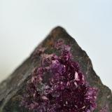 Clinocloro (variedad kämmererita)<br />Mina Kop Krom, Kop Daglari, Provincia Erzurum, Región Anatolia Oriental, Turquía<br />6 x 5 x 5 cm.<br /> (Autor: Raul S. Llorente)
