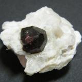 Garnet (Group)Brandberg area, Erongo Region, Namibia30x30mm (Author: Heimo Hellwig)