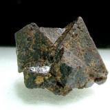 Espinela<br />Ratnapura, Distrito Ratnapura, Provincia Sabaragamuwa, Sri Lanka<br />3,5 x 3 x 2,5 cm<br /> (Autor: Antonio Alcaide)