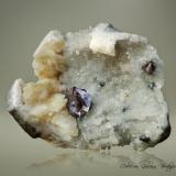 Cinabrio<br />Mina Wanshan, Wanshan, Prefectura Tongren, Provincia Guizhou, China<br />60 x 54 x 38 mm<br /> (Autor: Rafael Galiana)