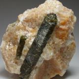 Fluorapatito<br />Condado Renfrew, Ontario, Canadá<br />10 x 8 x 6 cm<br /> (Autor: Antonio Alcaide)