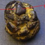 Goethita pseudomórfica de pirita<br />Sant Julià de Ramis, Comarca Gironès, Gerona / Girona, Cataluña / Catalunya, España<br />2 x 2 cm<br /> (Autor: Antonio Alcaide)