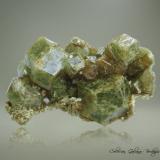 Andradita (variedad ugrandita)<br />Sibinndi, zona Sangafe, Comunidad Diakon, Arrondissement Diakon, Cercle Bafoulabé, Region Kayes, Mali<br />92 x 54 x 46 mm.<br /> (Autor: Rafael Galiana)