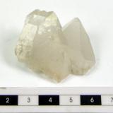 Cuarzo<br />Cueva de Cristal, Plutón de La Cabrera, La Cabrera, Comarca Sierra Norte, Comunidad de Madrid, España<br />4,3 x 4 x 4 cm.<br /> (Autor: Ramón Jiménez)