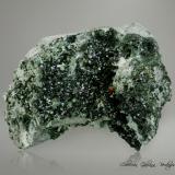 Libethenita<br />Mina Mutanda, Distrito Kolwezi, Lualaba, Cinturón de cobre de Katanga, Katanga (Shaba), República Democrática del Congo (Zaire)<br />110 x 94 x 48 mm<br /> (Autor: Rafael Galiana)