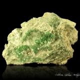 Andradita (variedad demantoide)<br />Labores Antetezambato, Antetezambato, Comuna Maherivaratra, Distrito Ambanja, Provincia Antsiranana, Madagascar<br />98 x 54 x 50 mm.<br /> (Autor: Rafael Galiana)