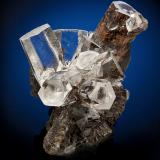 Calcite<br />Wuzhou Prefecture, Guangxi Zhuang Autonomous Region, China<br />30,0	x	28,0	x	37,0	cm<br /> (Author: MIM Museum)